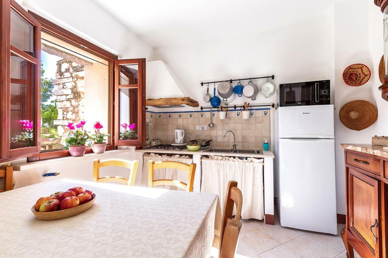 Domu Ala - Bynos Homes Baunei Ngoại thất bức ảnh